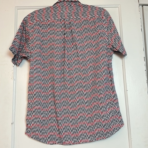 Levi’s printed 100# cotton short sleeve button down shirt - Picture 3 of 9